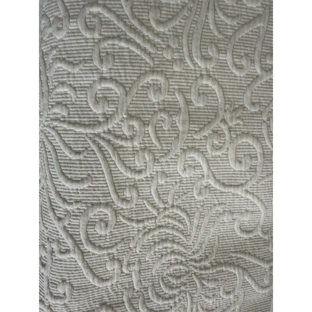 ✿ Vintage White Cotton Matelassé Throw Blanket Bedspread
